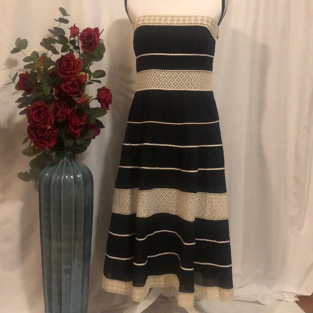 Ann Taylor women’s sleeveless dress size 10